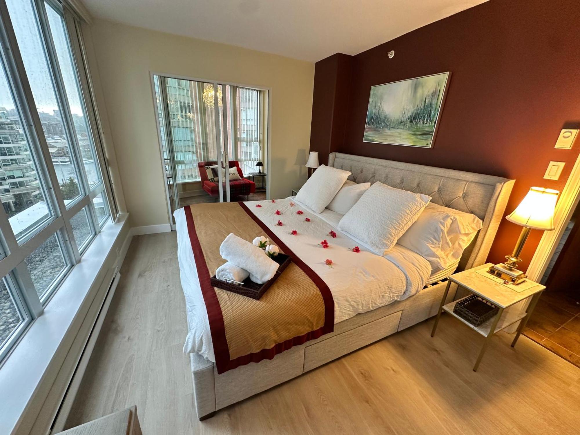 Penthouses Of Beach Ave 밴쿠버 외부 사진